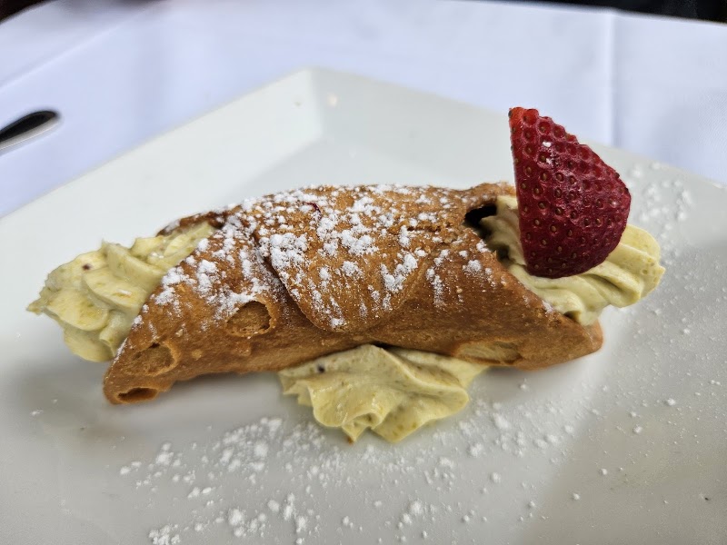 Cannoli at Restaurant Christine